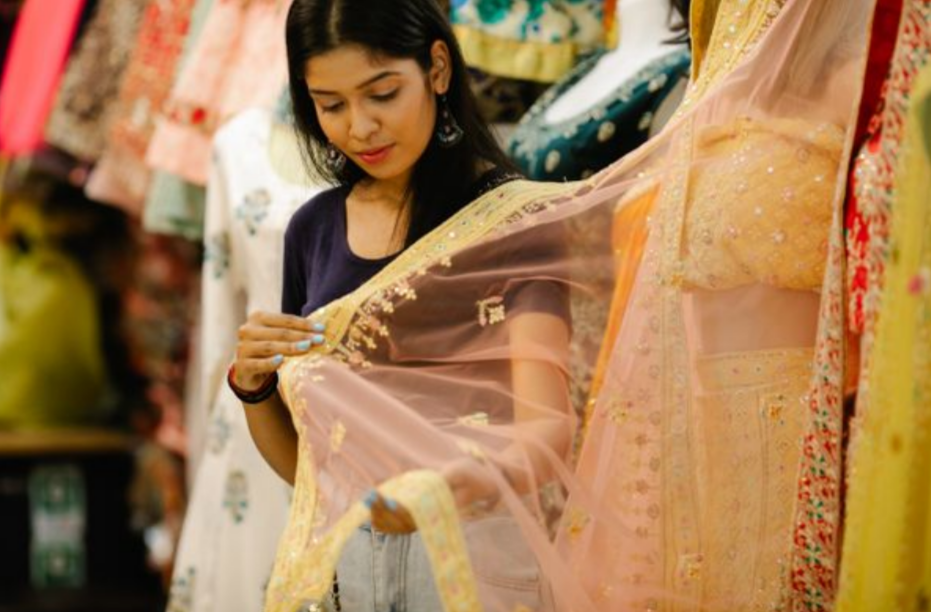 How Online Retail Is Keeping Traditional Fashion Relevant